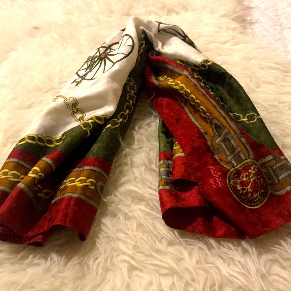 Patricia Paris Scarf 100% Polyester Baroque